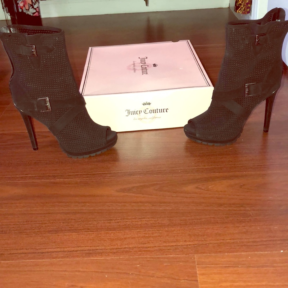 JUICY COUTURE Black stiletto booties